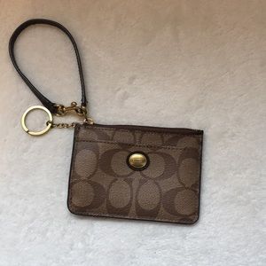 Price drop!!!!AUTHENTIC Coach wristlet